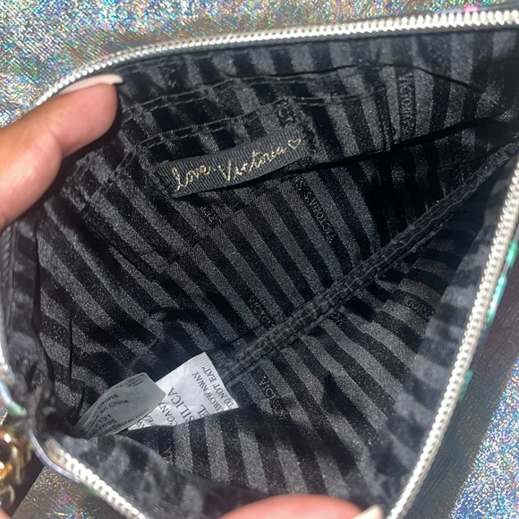 VS Island Vibes Clutch Purse - Picture 2 of 4